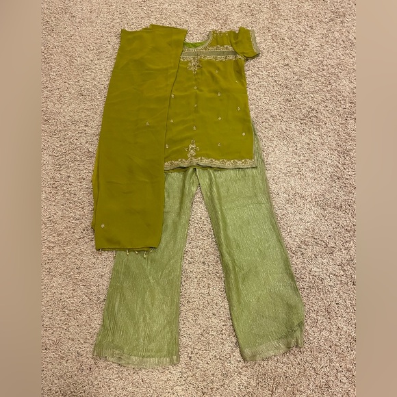 Other - Indian pant suit with dupatta